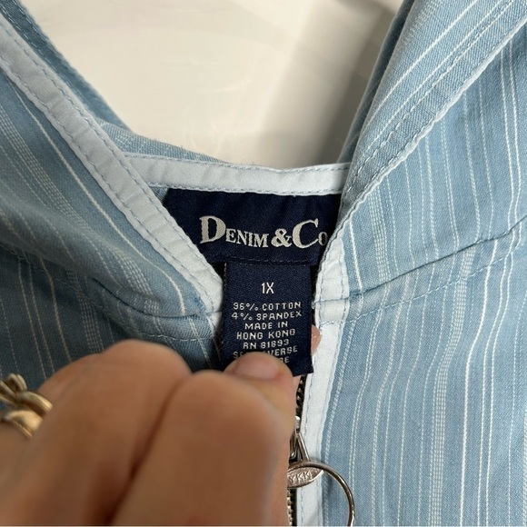 Denim & Co. Women’s Hooded Zip Front Denim Jacket 1X Stripe Lt. Blue - Picture 2 of 4